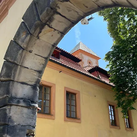 Kralovske Apartma Kolonada *