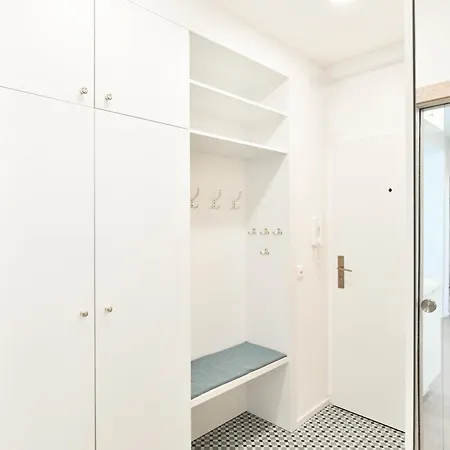 דירה Kralovske Apartma Kolonada
