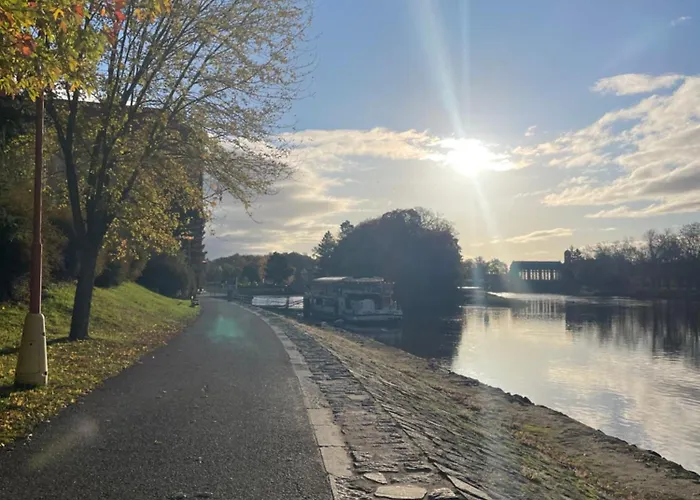 Kralovske Apartma Kolonada Lägenhet *